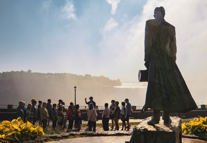 famous people on Niagara Falls tours