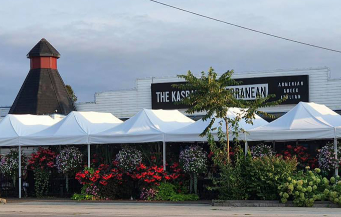 where to eat in Niagara Falls Canada