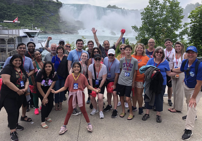 what to wear on niagara falls tours in summer